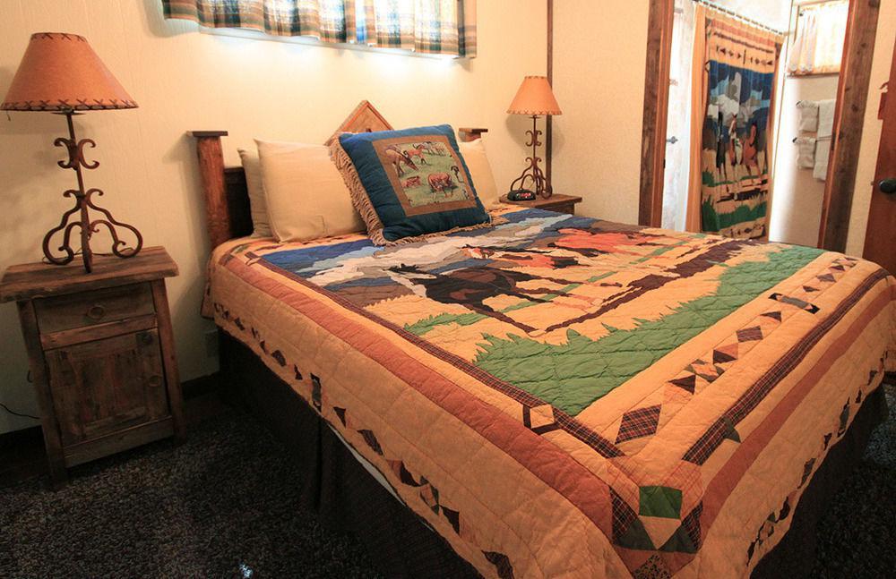 Hillcrest Hotel