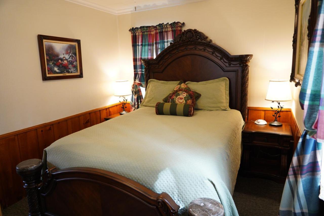 Hotel Hillcrest 4*