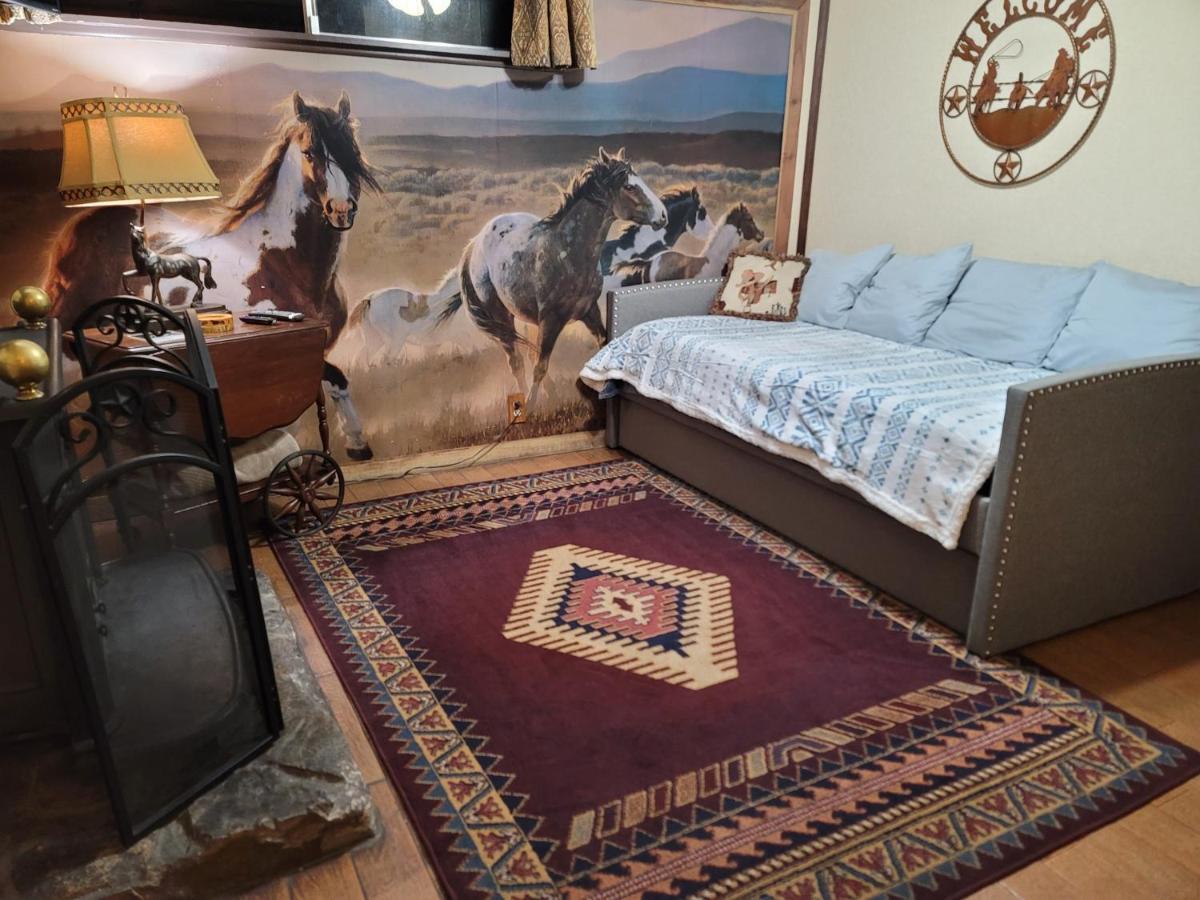 Hillcrest Hotel 4*