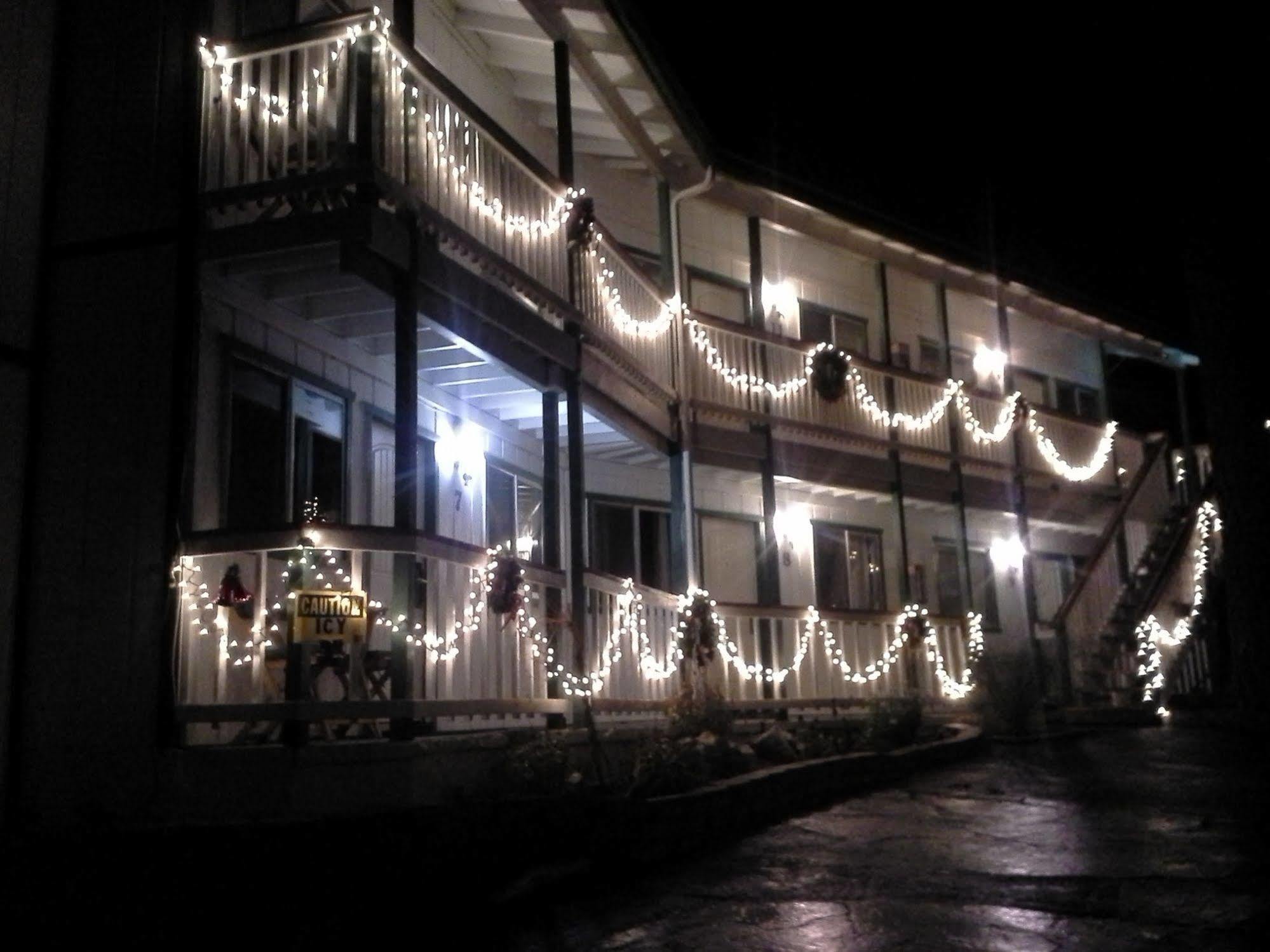 Hillcrest Hotel 4*